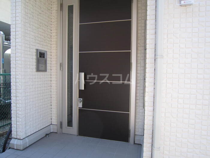 17/23 エントランス