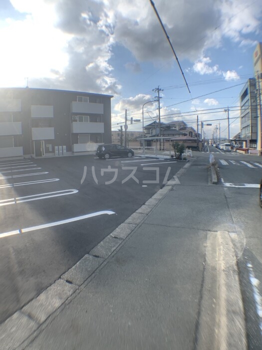 28/30 駐車場