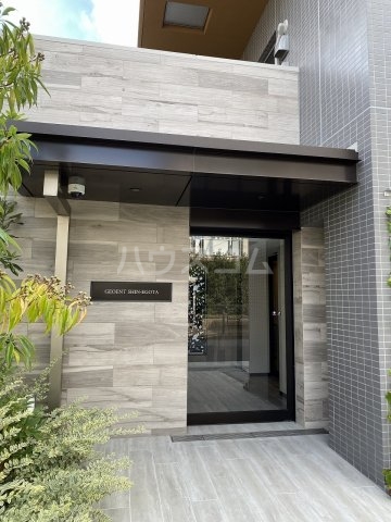 24/30 エントランス