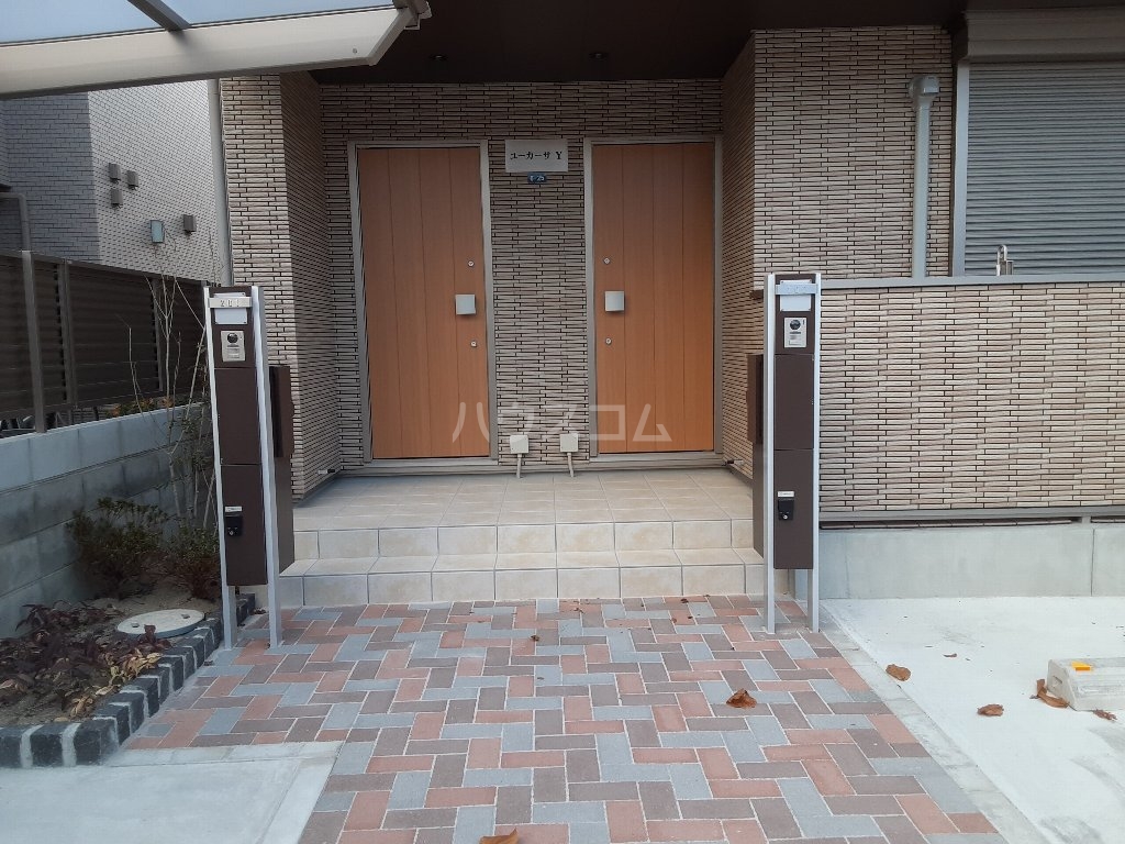 27/30 エントランス