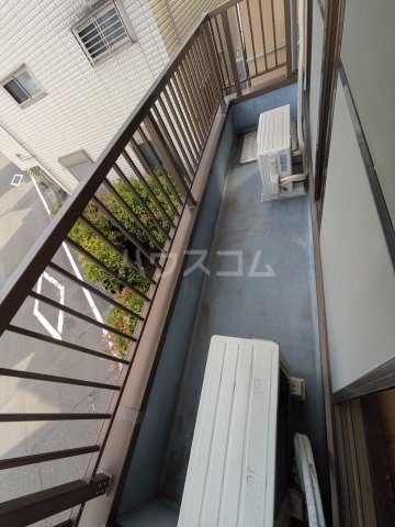 21/26 バルコニー