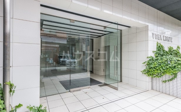 2/4 エントランス