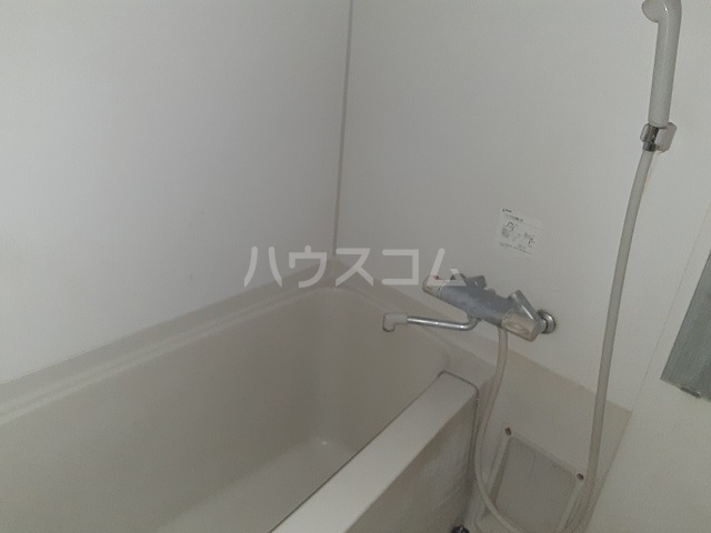 13/30 浴室