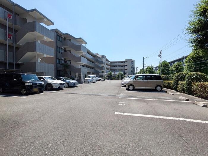 18/25 駐車場