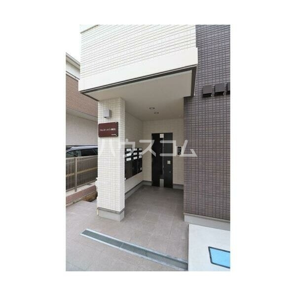 17/25 エントランス