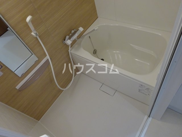 13/30 浴室