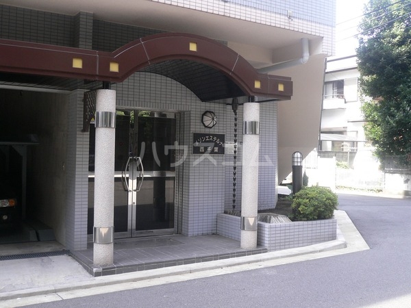 2/5 エントランス