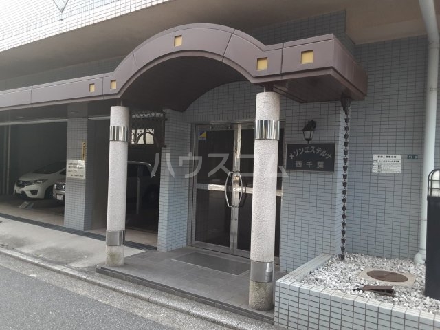 2/5 エントランス