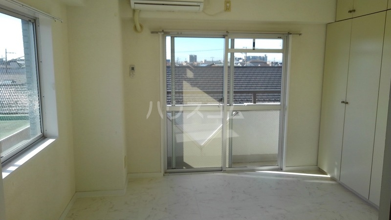 20/23 エントランス