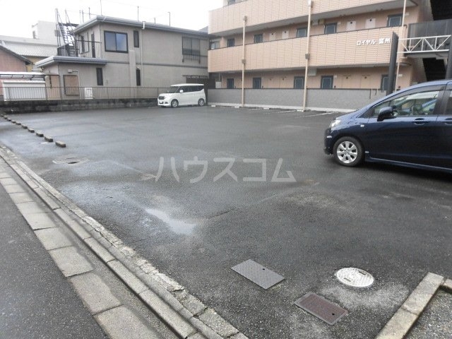 23/29 駐車場