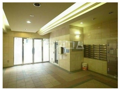 14/15 エントランス