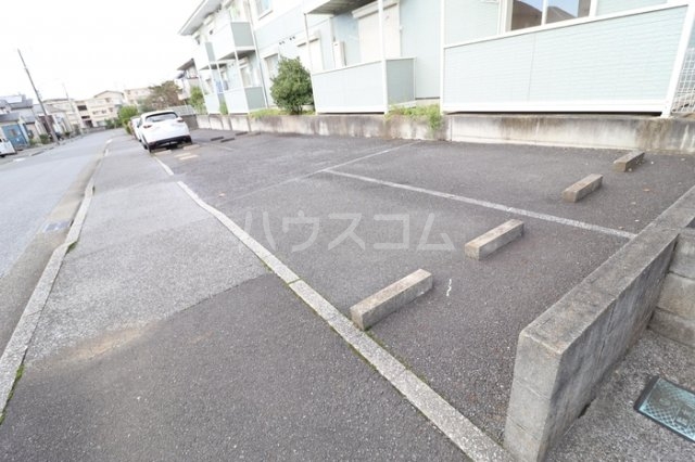 16/20 駐車場