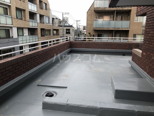 20/30 バルコニー