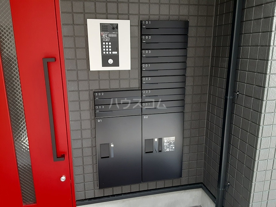 20/29 エントランス