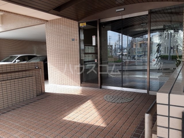 3/5 エントランス