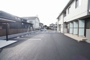 17/23 駐車場