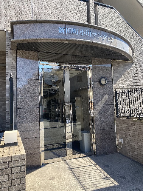 23/29 エントランス