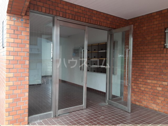 22/25 エントランス