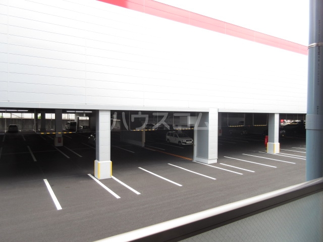 22/30 駐車場