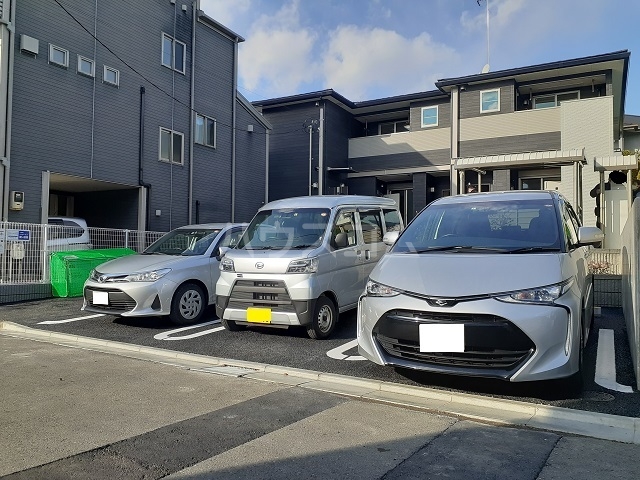 15/27 駐車場