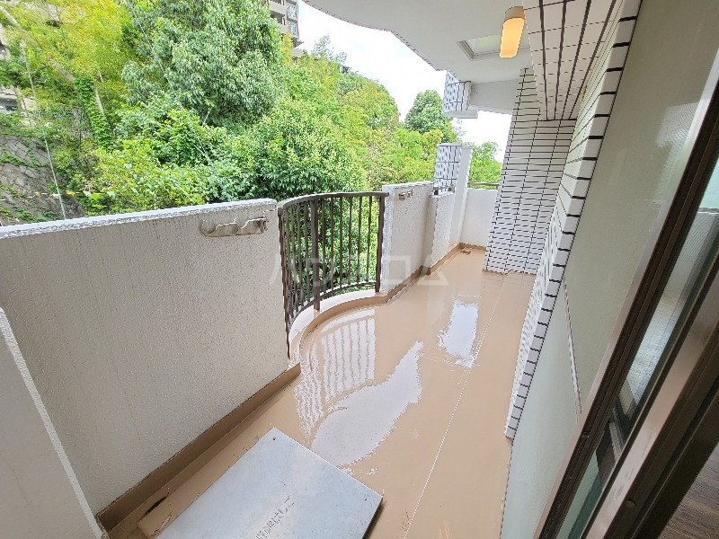 17/28 バルコニー