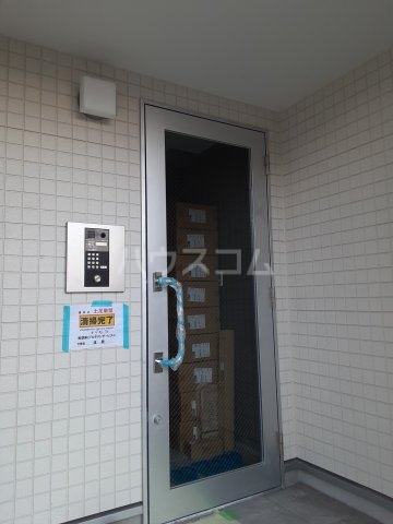 3/4 エントランス