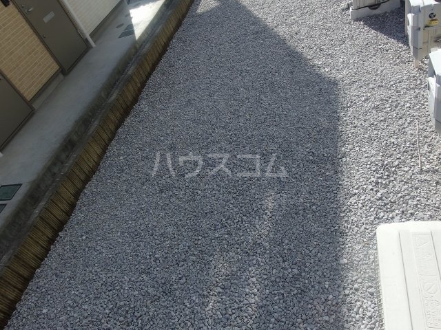 23/30 バルコニー