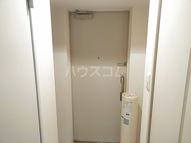 13/30 玄関