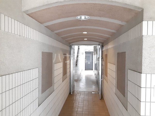 3/5 エントランス