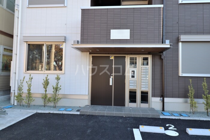 21/30 エントランス