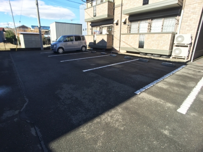 20/27 駐車場