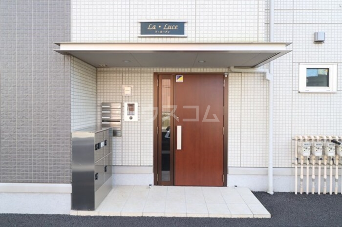 18/20 エントランス