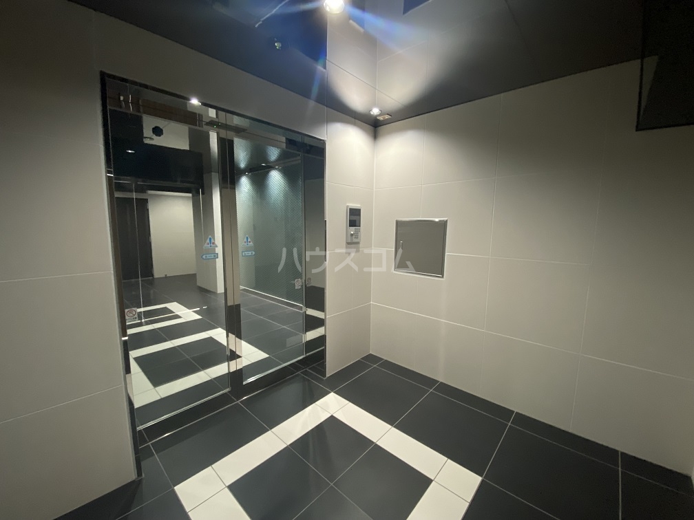 21/24 エントランス