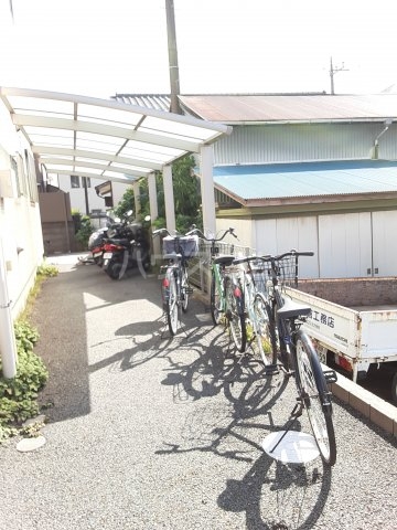 21/30 エントランス