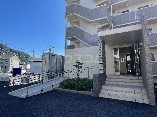 2/5 エントランス