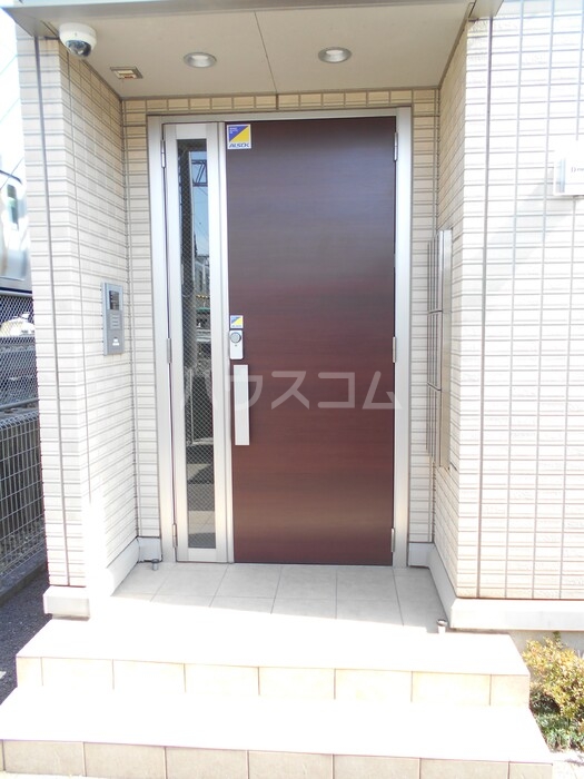23/30 エントランス