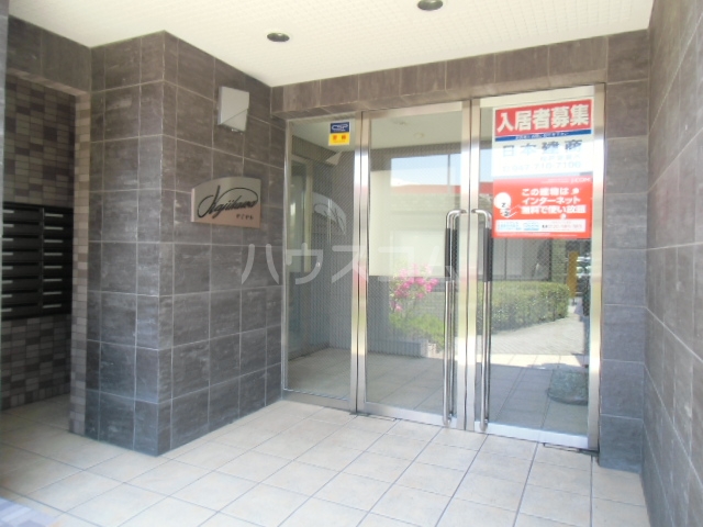 20/30 エントランス