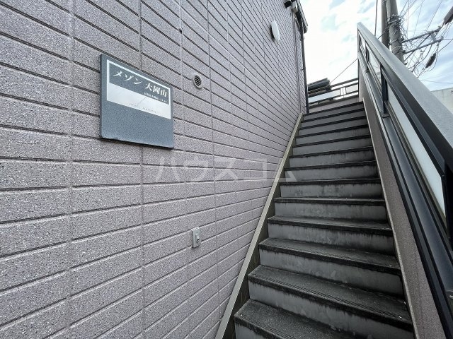 20/23 エントランス