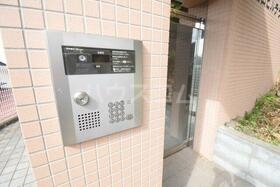 16/20 エントランス