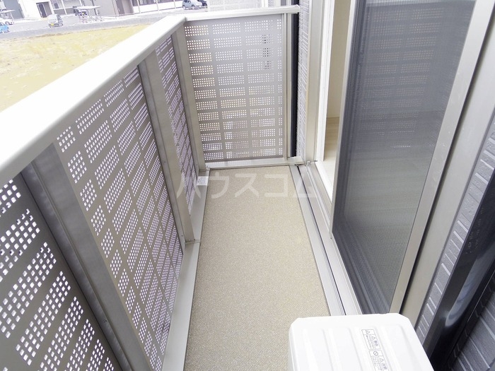 13/21 バルコニー