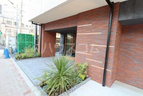 13/15 エントランス