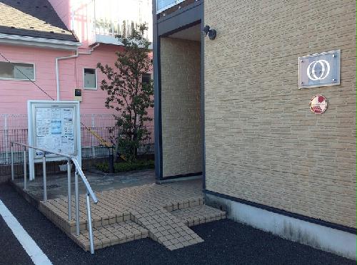 13/15 エントランス