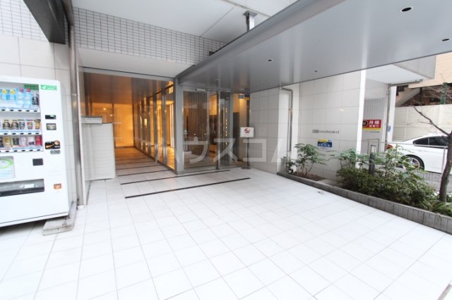 16/25 エントランス