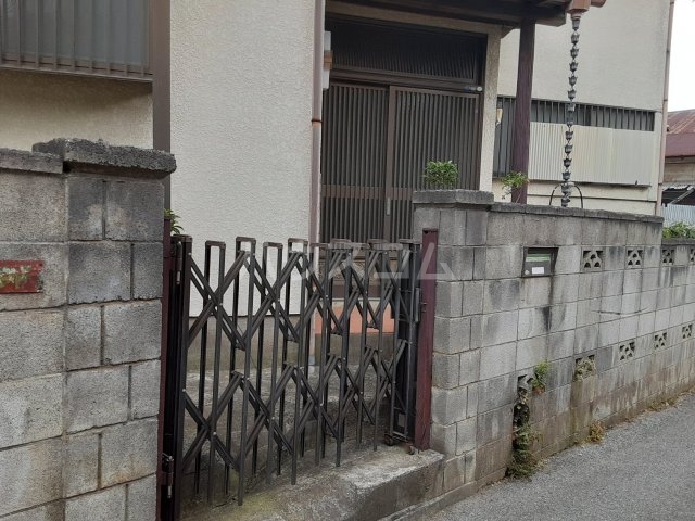 21/27 エントランス