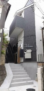 2/4 エントランス