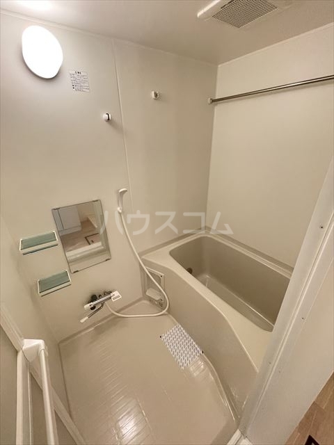 13/30 浴室