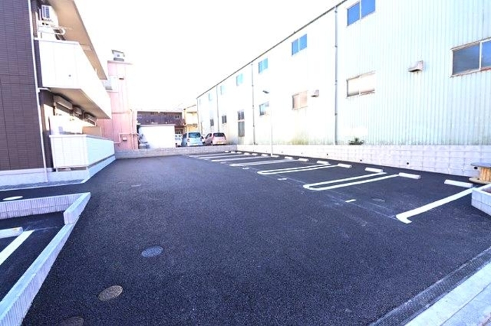 20/30 駐車場