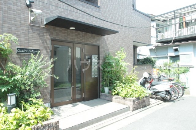 2/4 エントランス