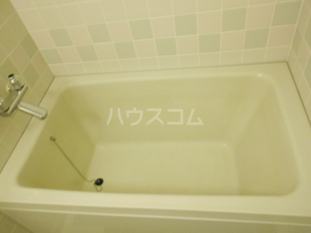 13/30 浴室