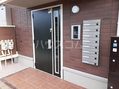 17/19 エントランス